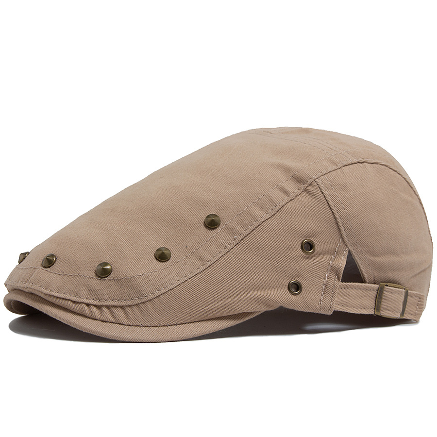 BUCK | Rivet decorated flat cap