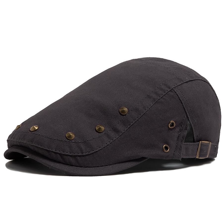 BUCK | Rivet decorated flat cap