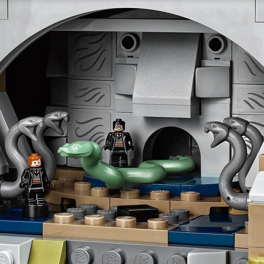 LEGO 71043 Harry Potter Le château de Poudlard, Jouet, avec Saule Cogneur, la Chambre des Secrets, et Cabane de Hagrid, Inclut 27 Figurines, Dès 16 Ans