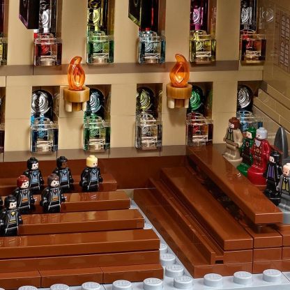 LEGO 71043 Harry Potter Le château de Poudlard, Jouet, avec Saule Cogneur, la Chambre des Secrets, et Cabane de Hagrid, Inclut 27 Figurines, Dès 16 Ans