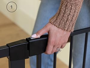 Auto-Close Hinge