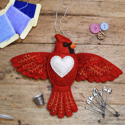 🖤 “Raven’s Keepsake – Guardian of Stitches” 🪡✨