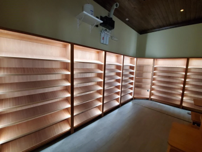 Segmented Sliding Tray Cigar Cabinet