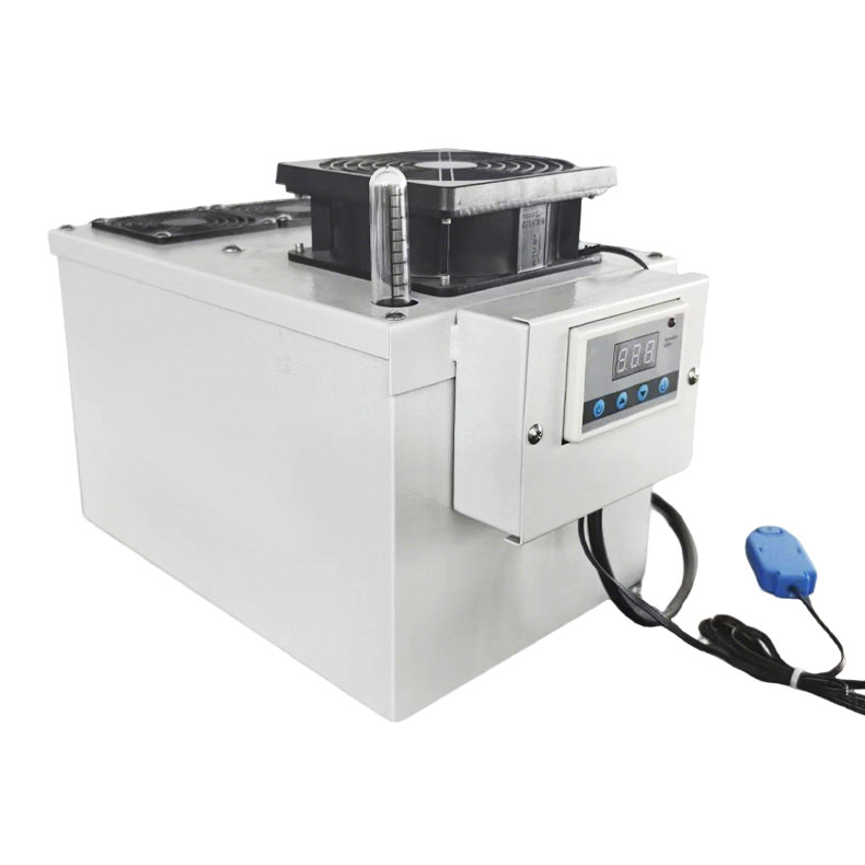 Red Spanish Cedar Double-Door Cigar Cabinet