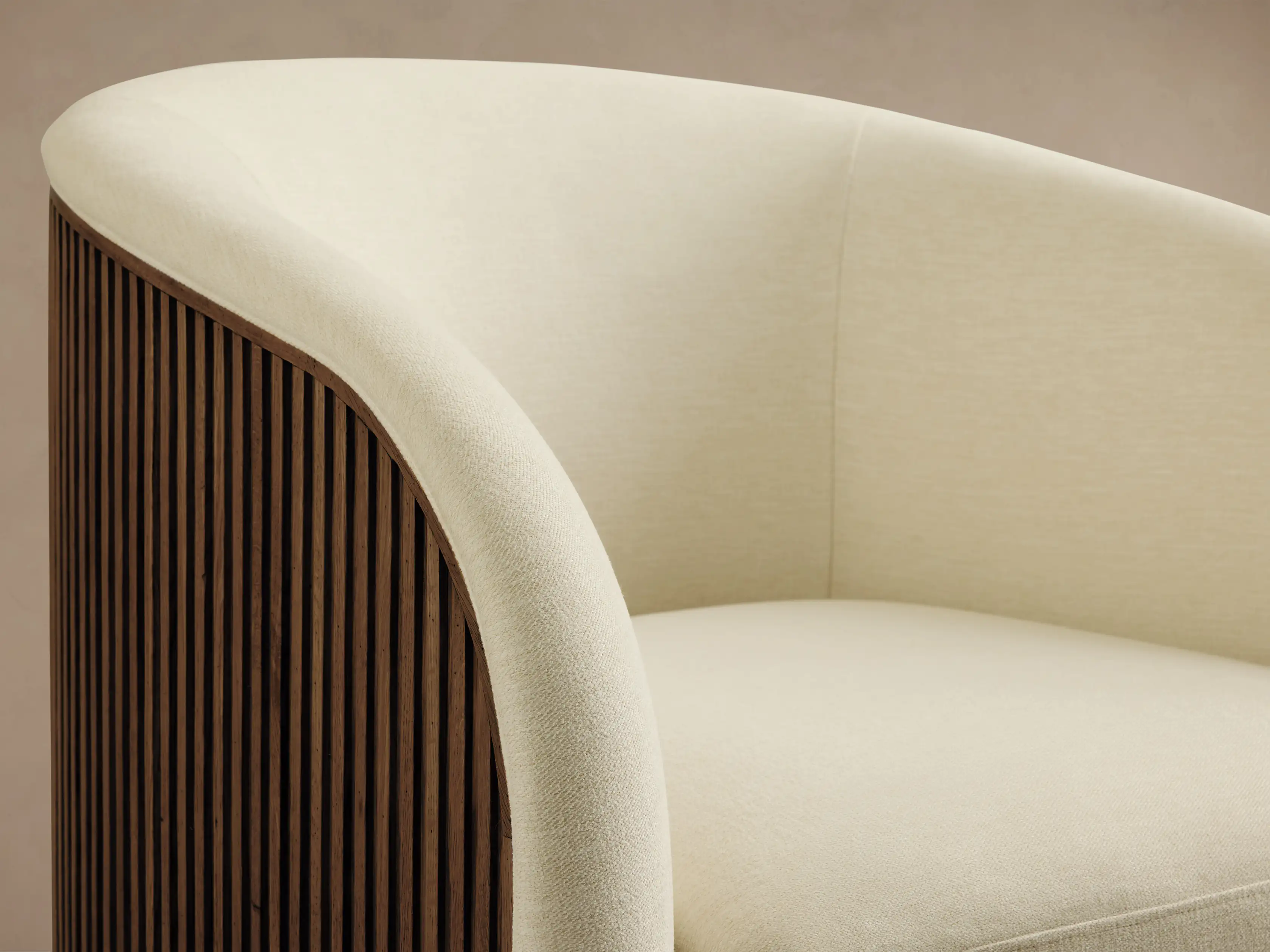 Finnley Swivel Chair