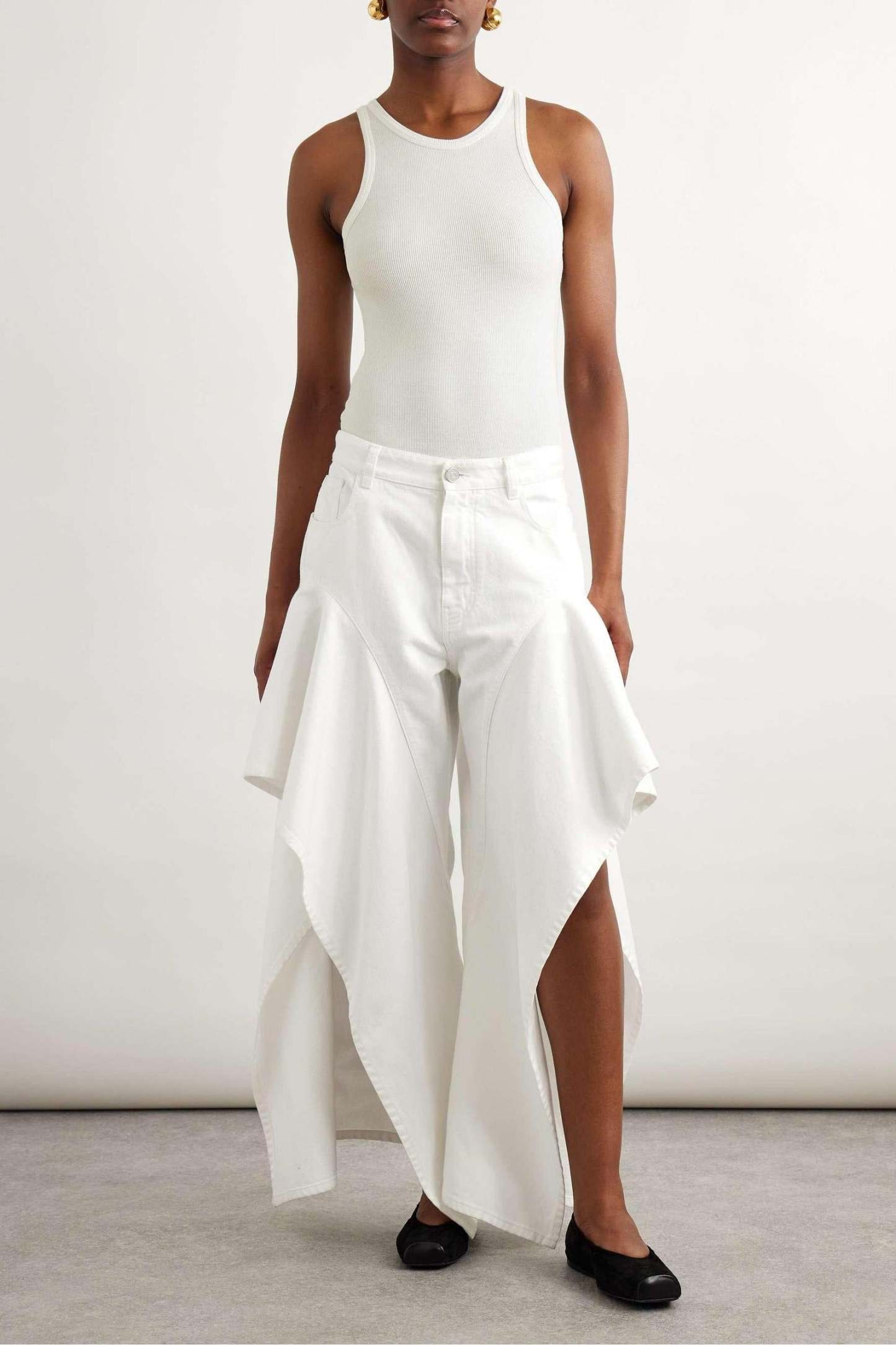 Ruffled Mid-Rise Wide-Leg Jeans-ROVOLE