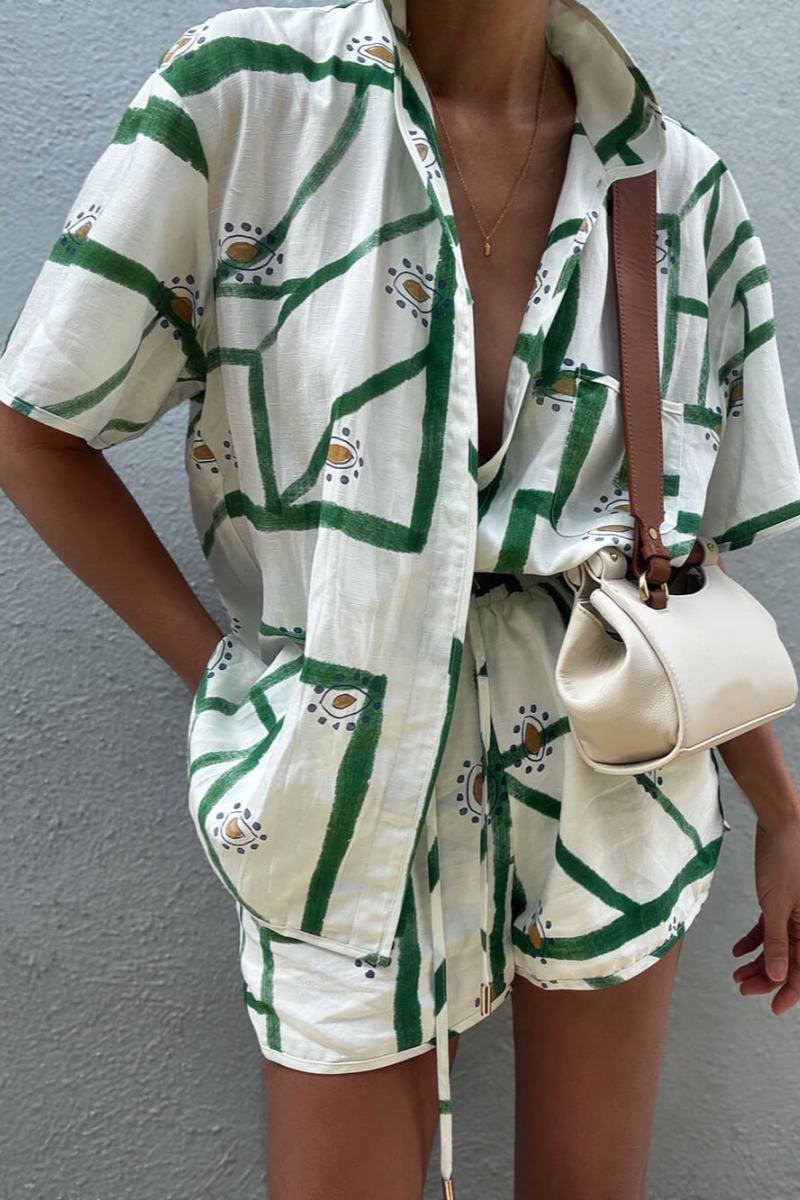 Unique Delicate Printed Loose Button Up Top Shorts Set-ROVOLE