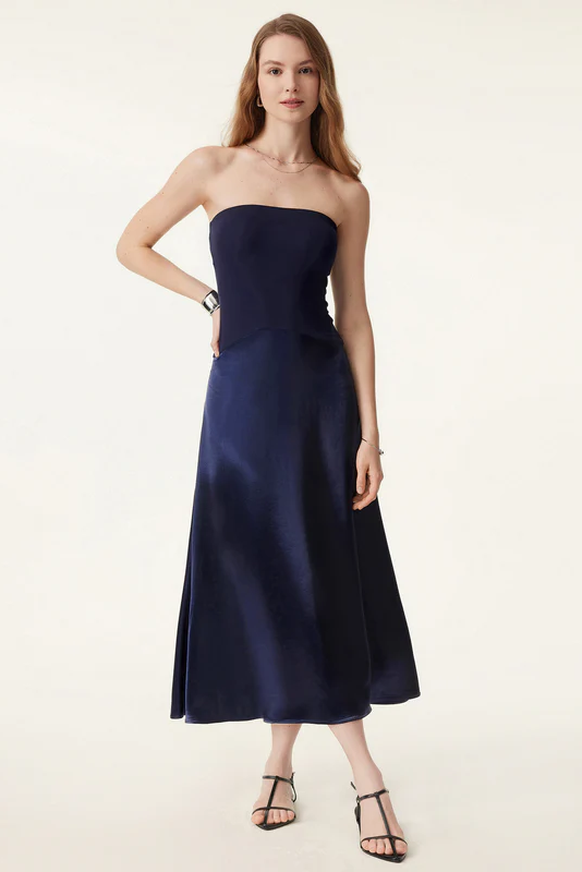 Curved-Waist Storytelling Dress-ROVOLE