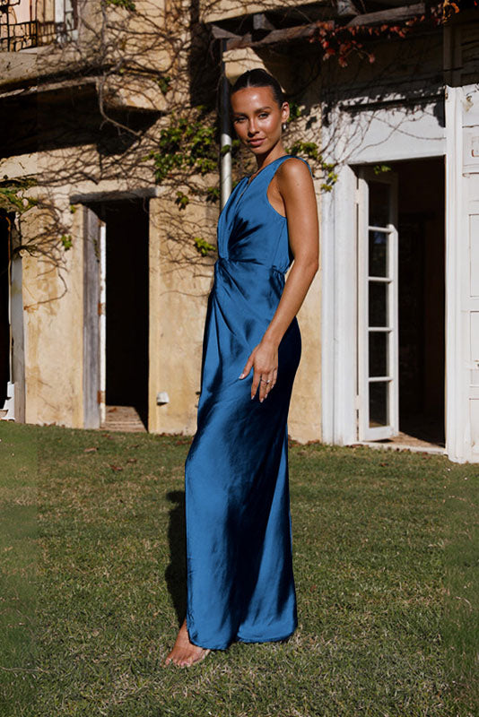 Deep V Sleeveless Backless Dress-ROVOLE