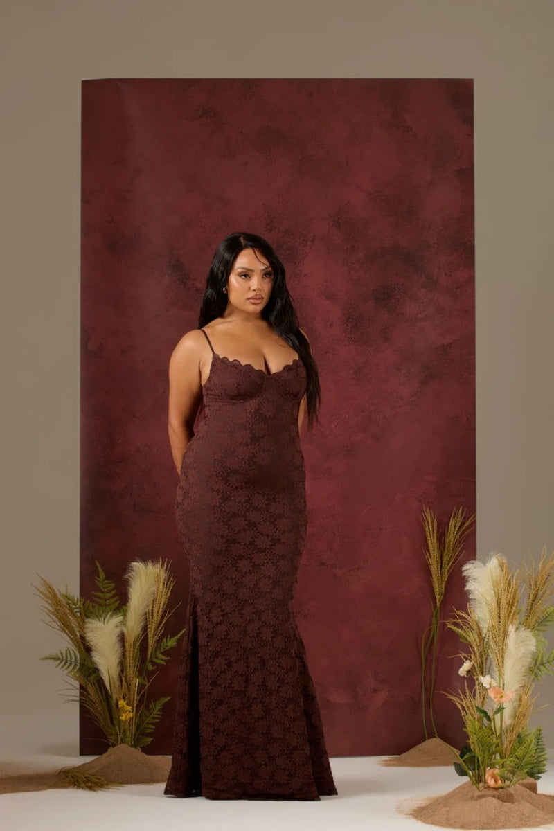 Leah Lace Maxi Dress-ROVOLE