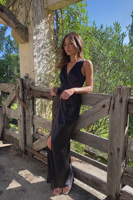 Deep V Sleeveless Backless Dress-ROVOLE