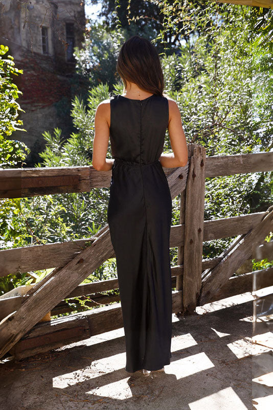 Deep V Sleeveless Backless Dress-ROVOLE