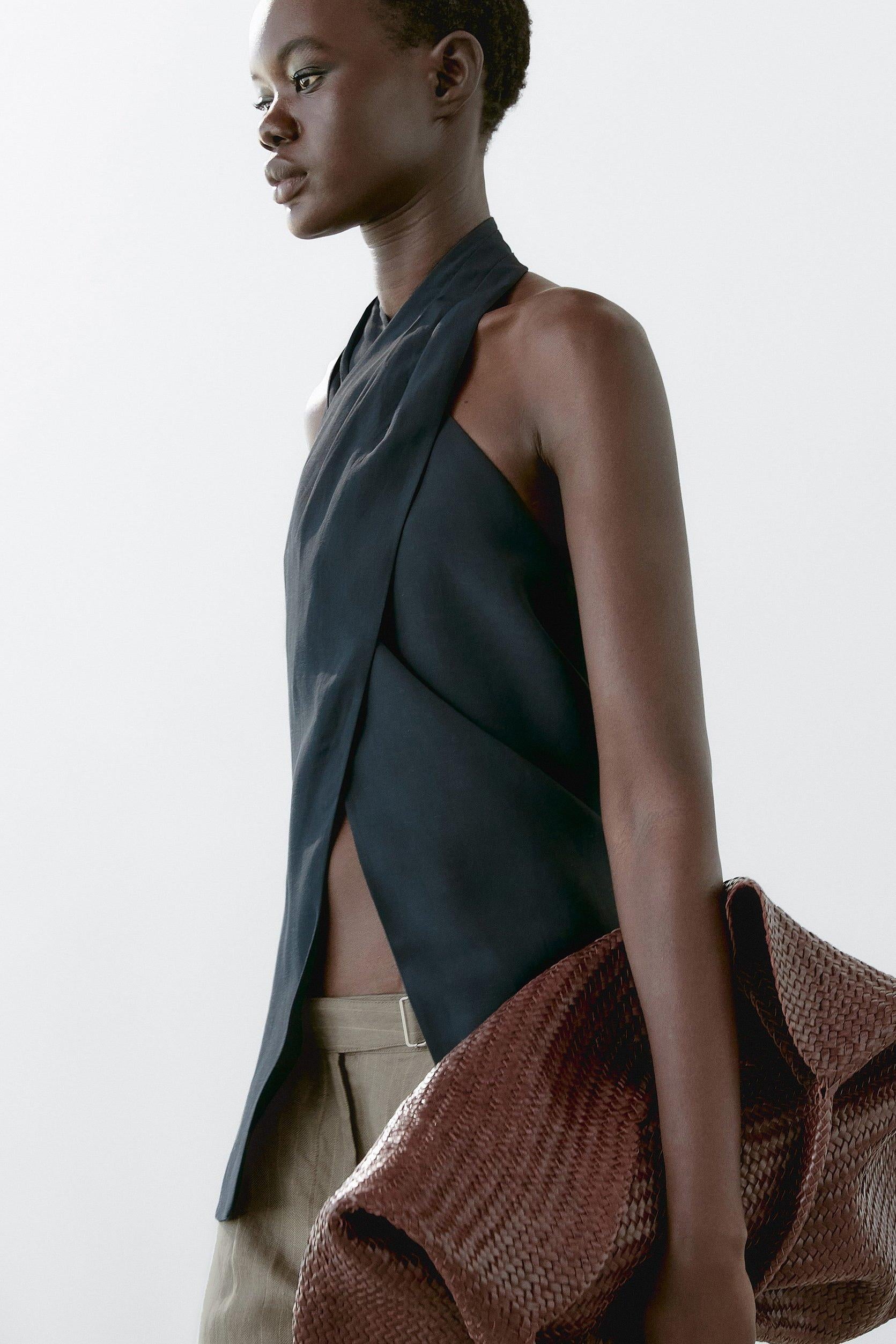 Halter Neck Back Neckline Top - Blue-ROVOLE