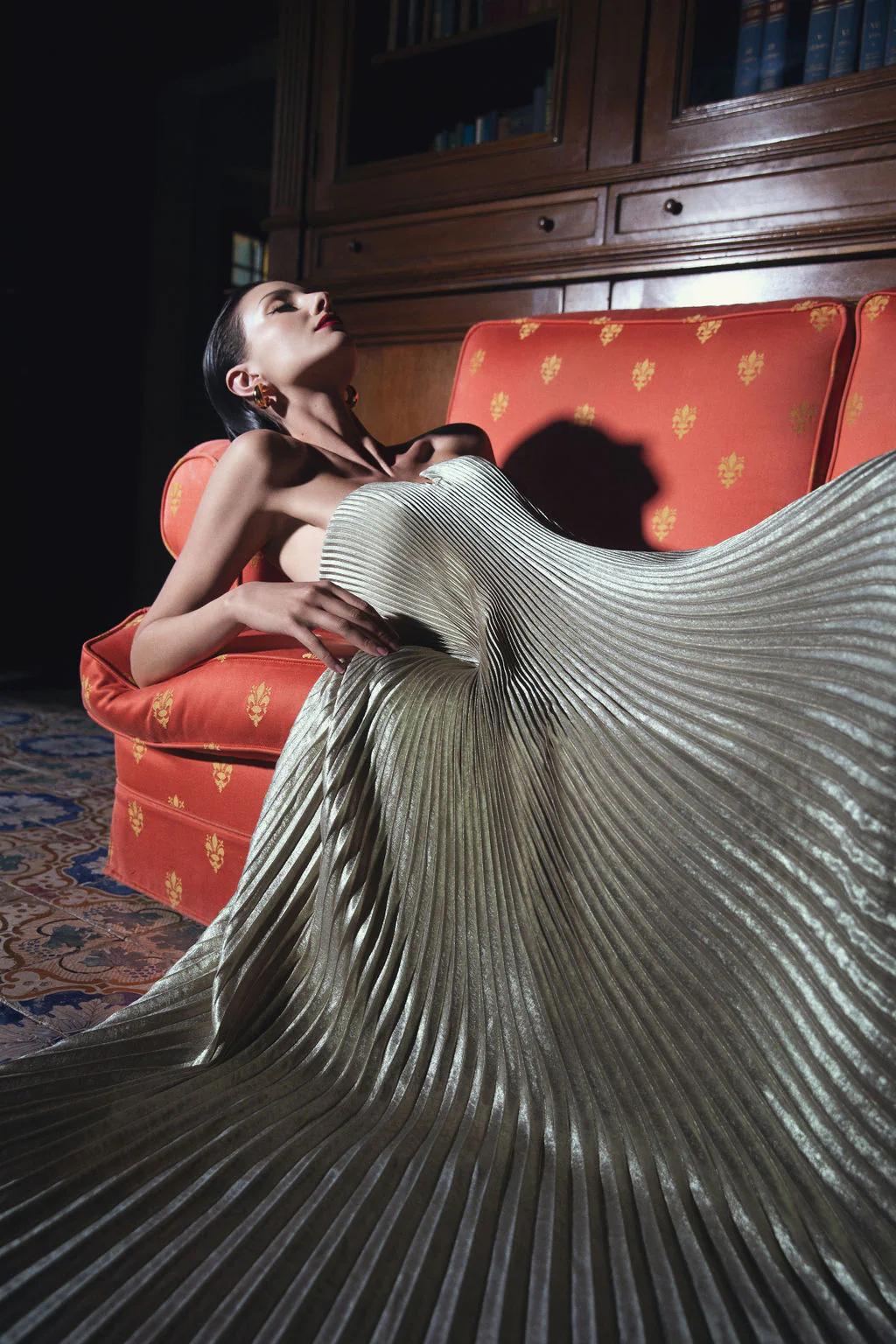 Black Tie Strapless Gown-ROVOLE