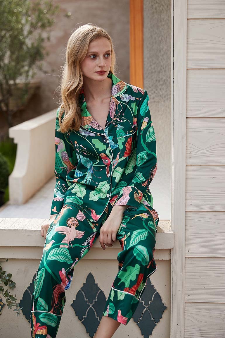 Green Parrot Print Silk Pajama Set-ROVOLE