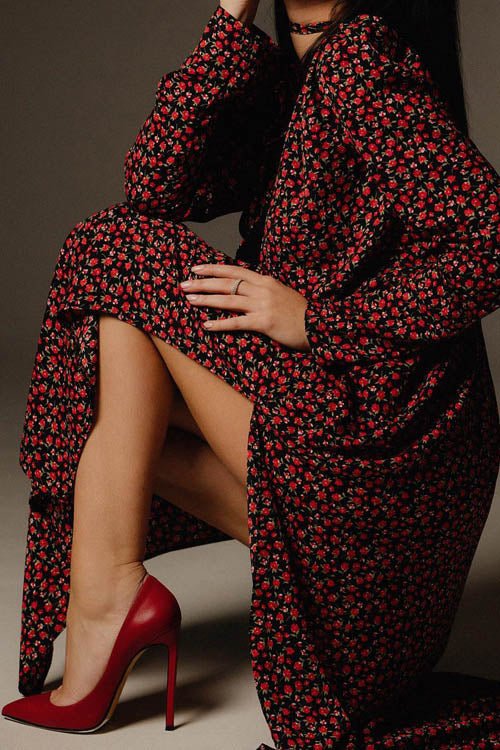 Bertha Flower V Neck Midi Dress-ROVOLE