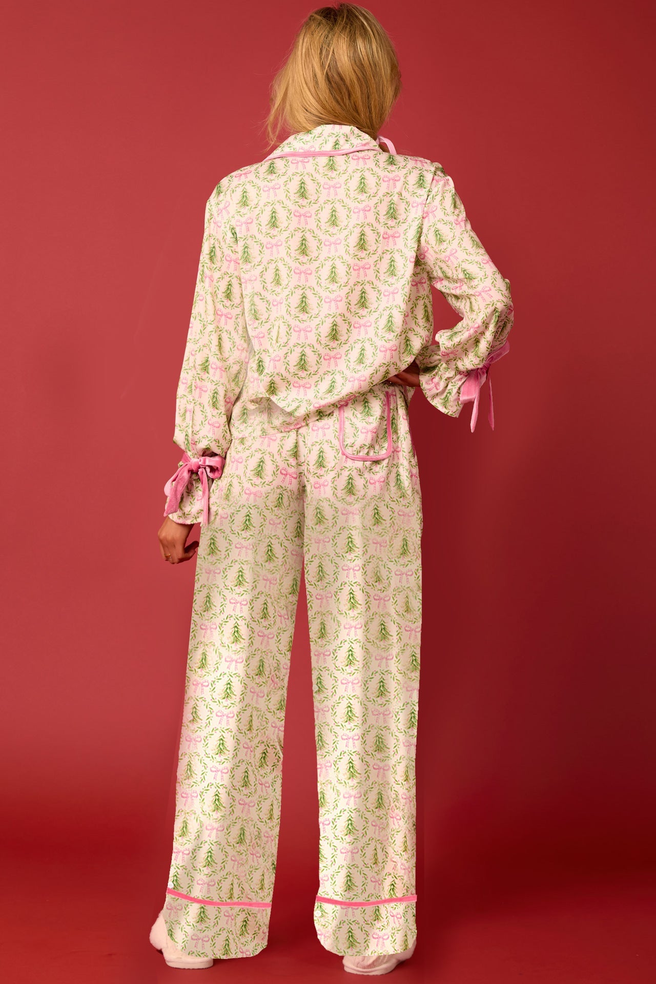 Christmas Character Sprint Pajama Long Set-ROVOLE