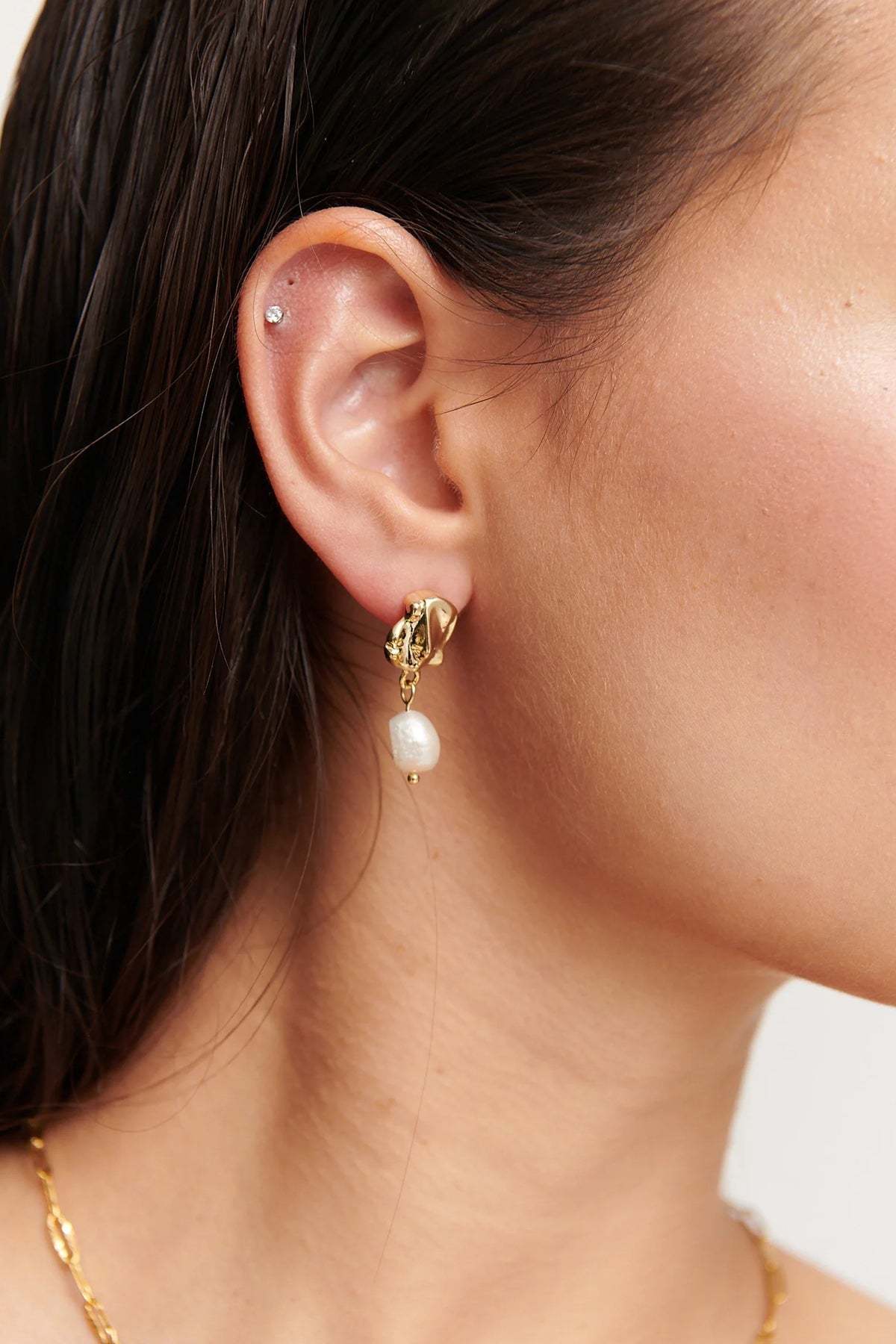 Mina Pearl Earrings-ROVOLE