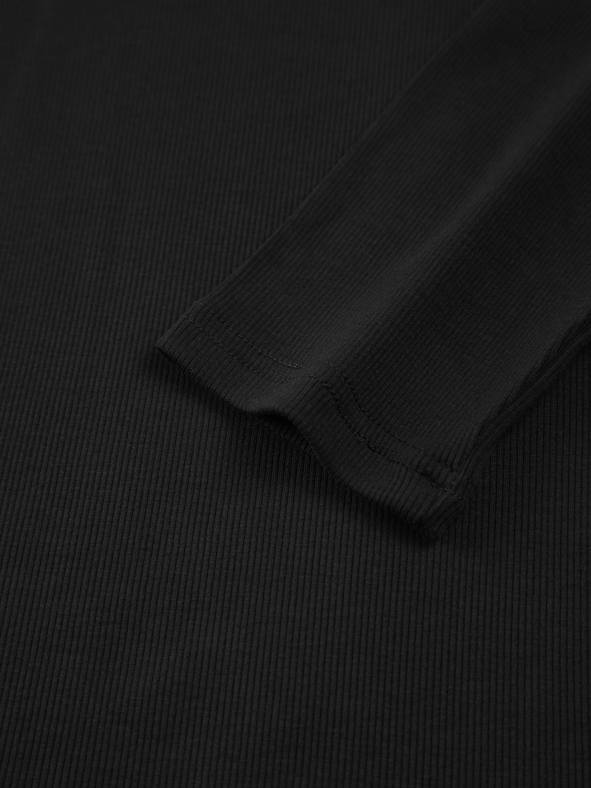 Sliver Lining Contrast Neckline Long Sleeve Top-Massicos
