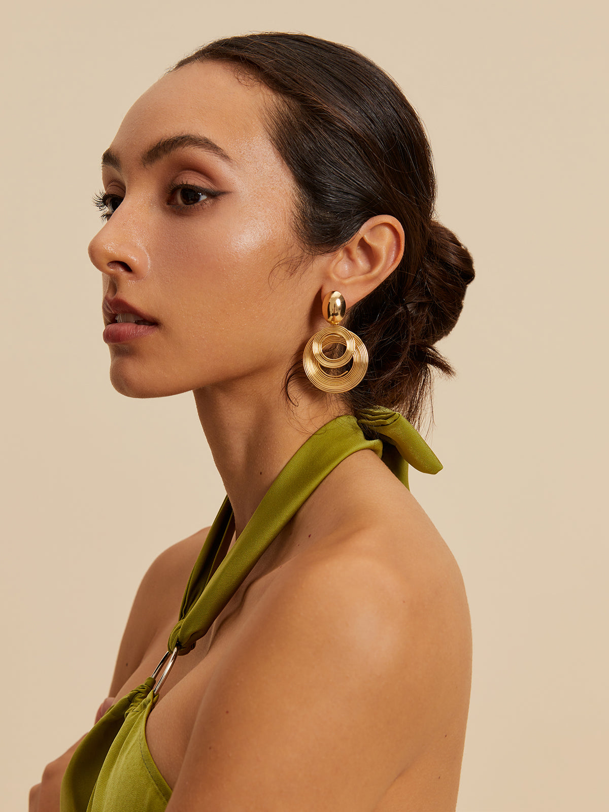 Golden Round Earrings-Massicos