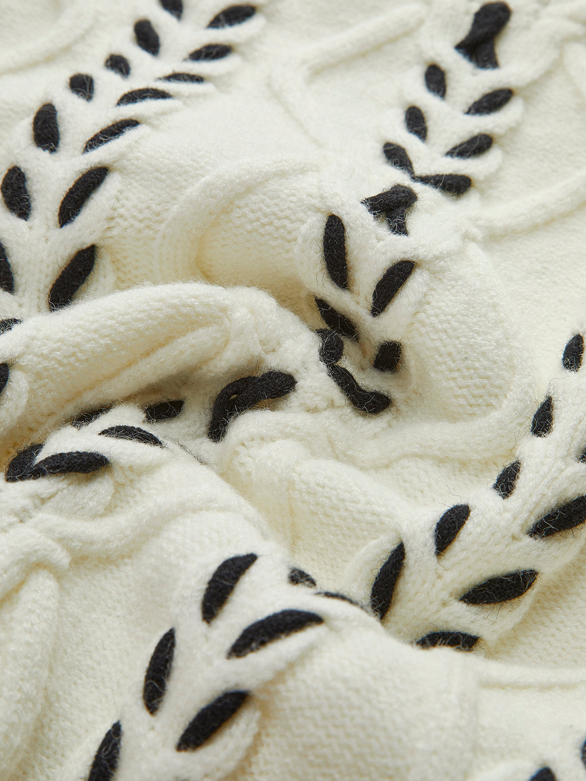 Contrast Binding Cinched Sweater-Massicos