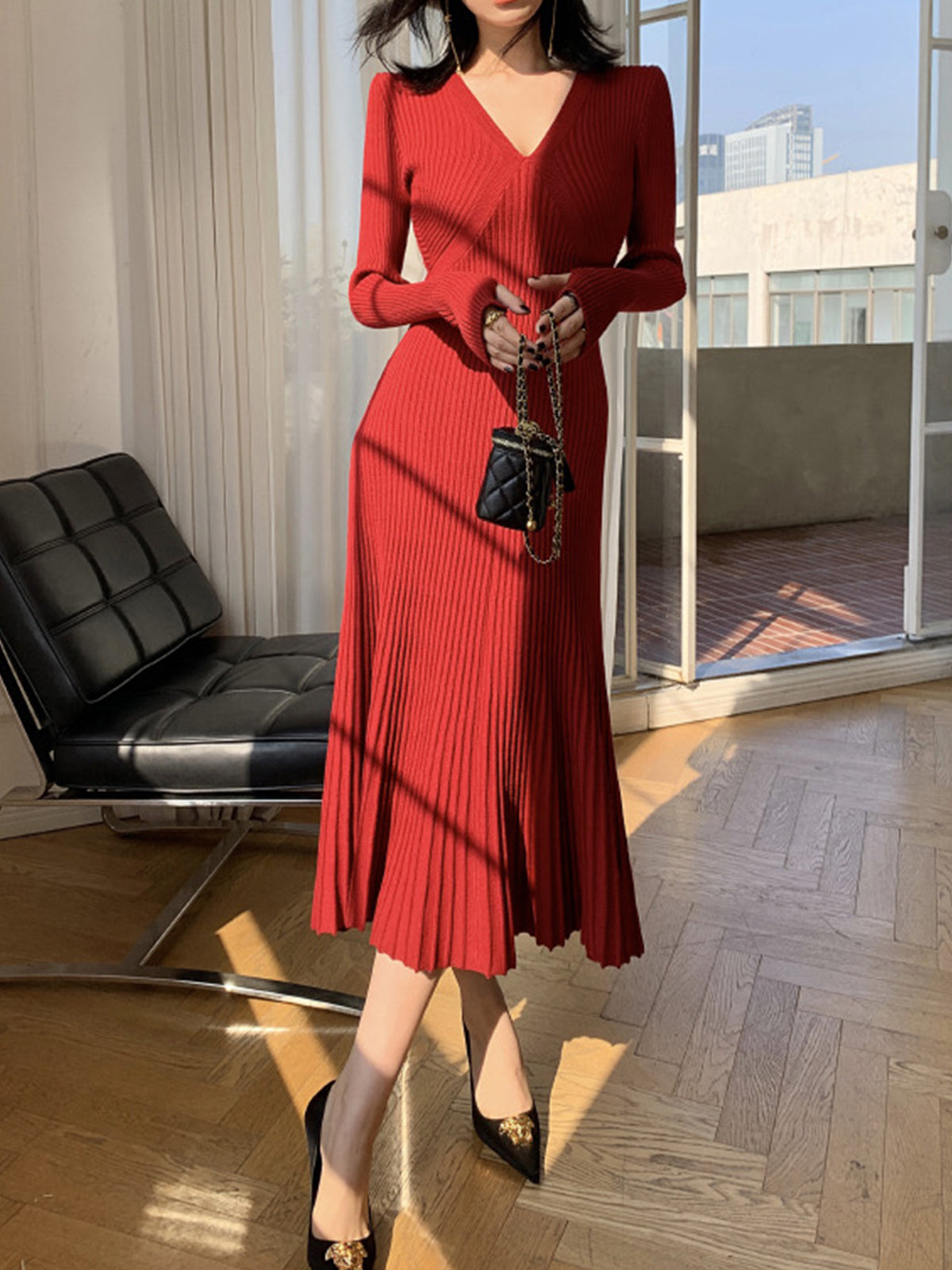 Elegant V-Neck Pleated Dress-Massicos
