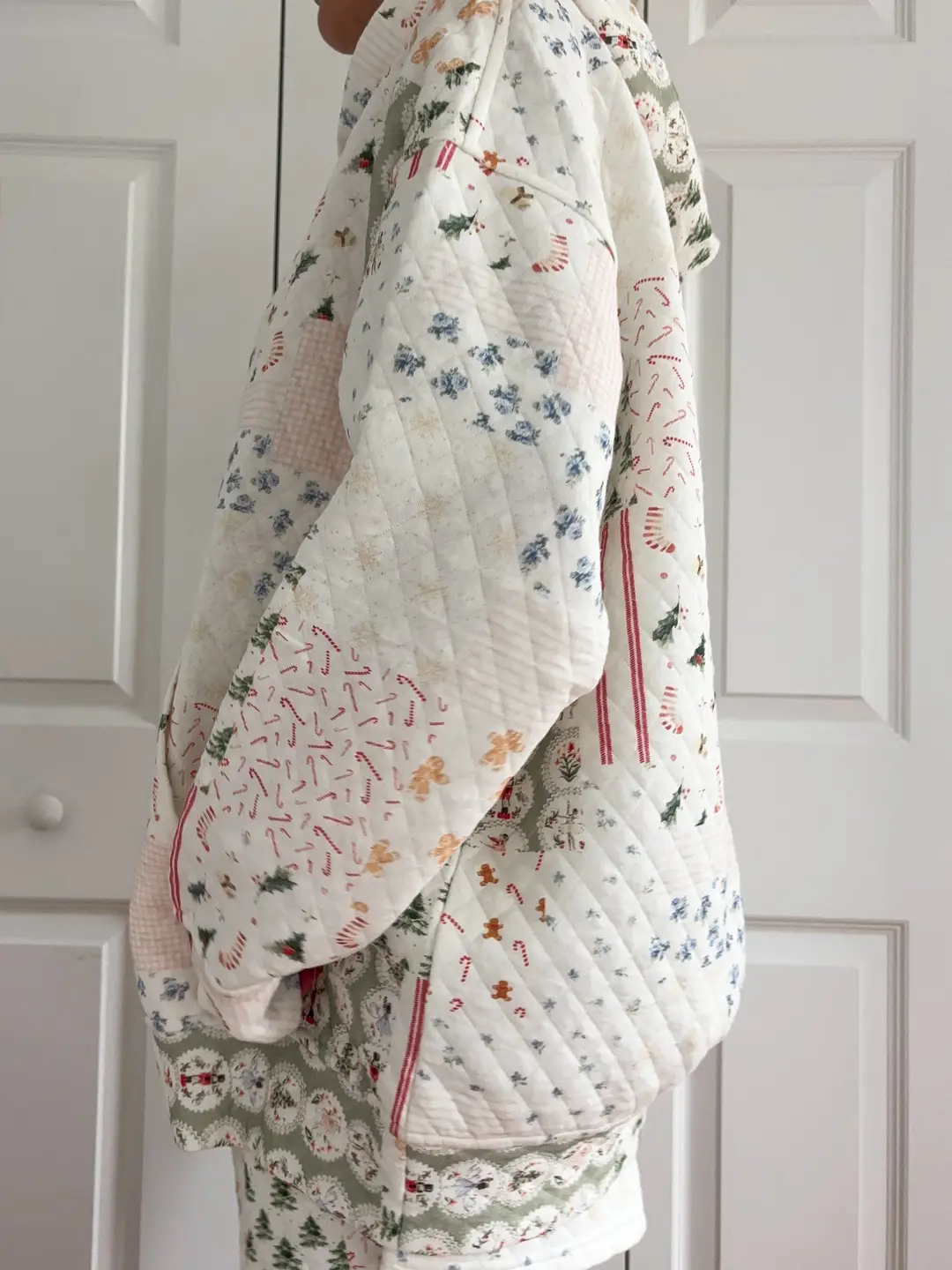 Christmas Holiday Quilted Mockneck Sweatshirt & Hoodie