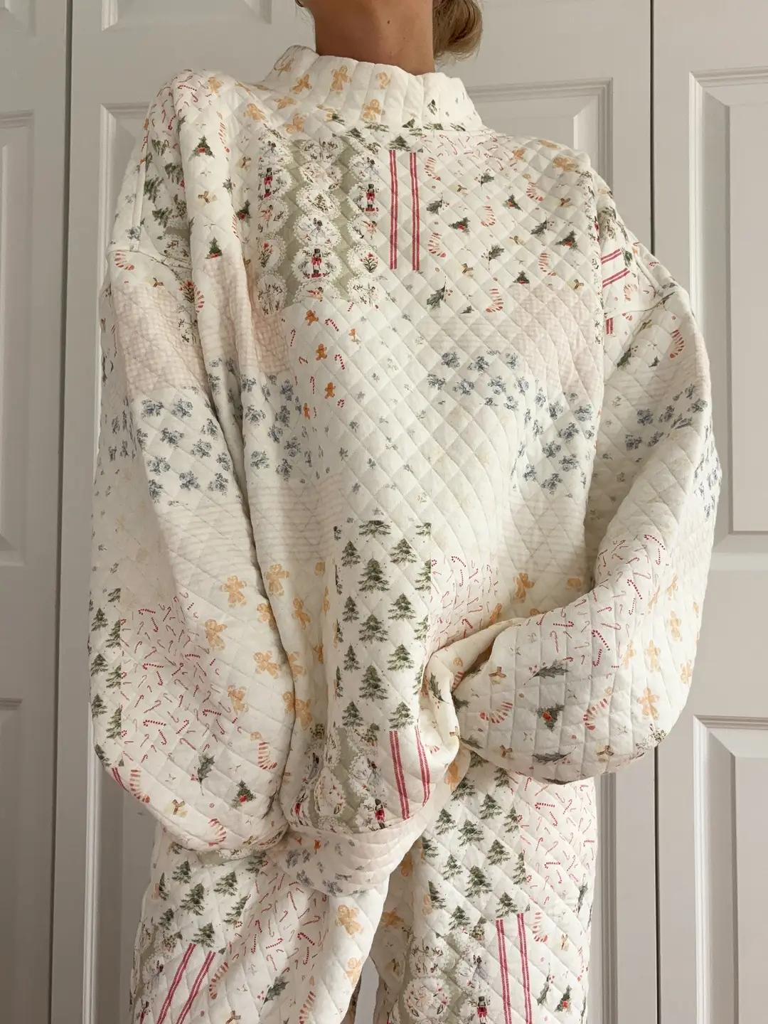 Christmas Holiday Quilted Mockneck Sweatshirt