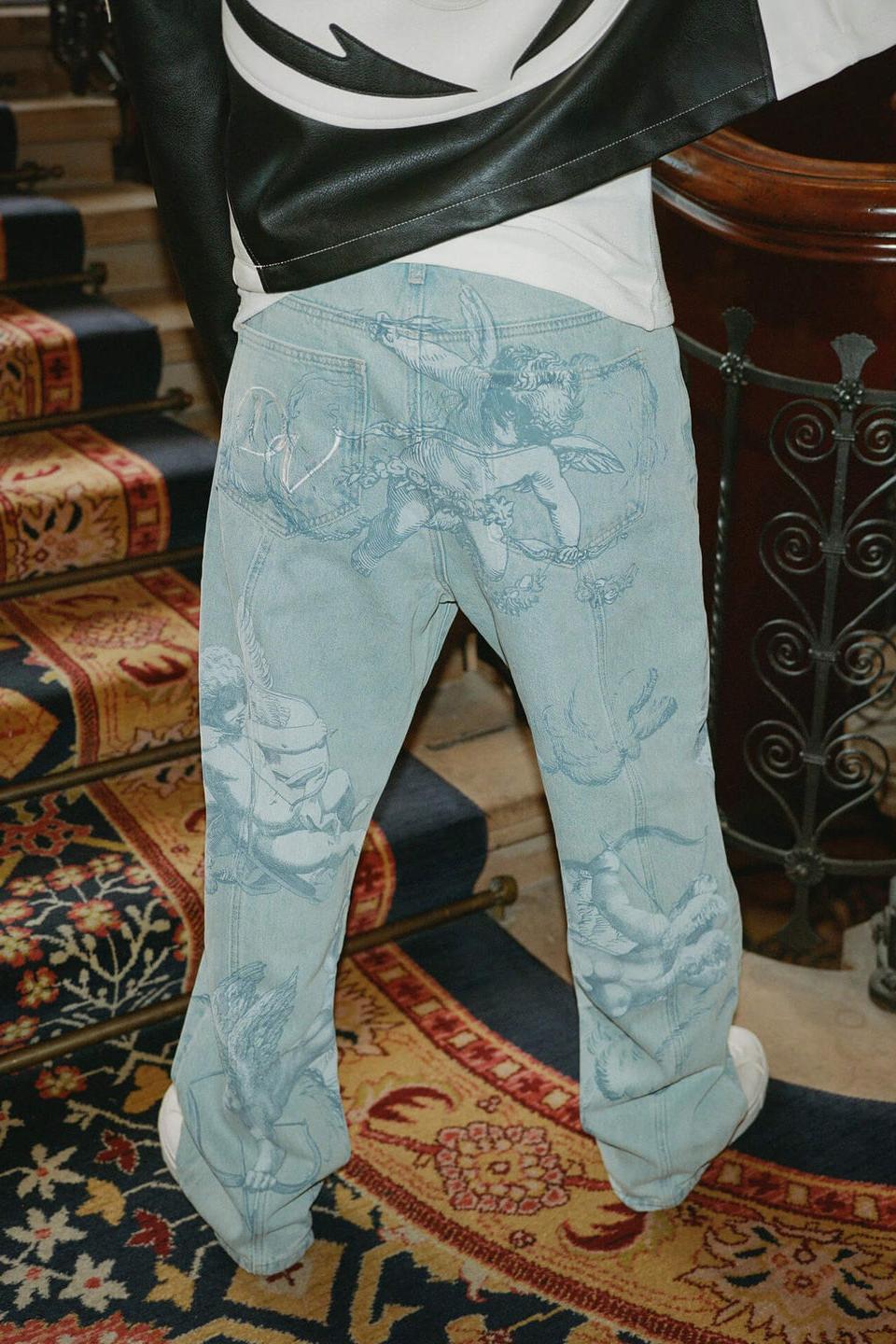 Cupid Print Washed Blue Jeans-ROVOLE