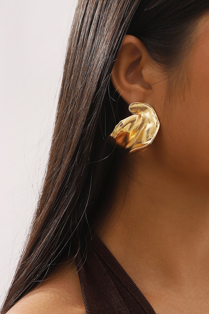 Esmée Irregular Floral Earrings-ROVOLE
