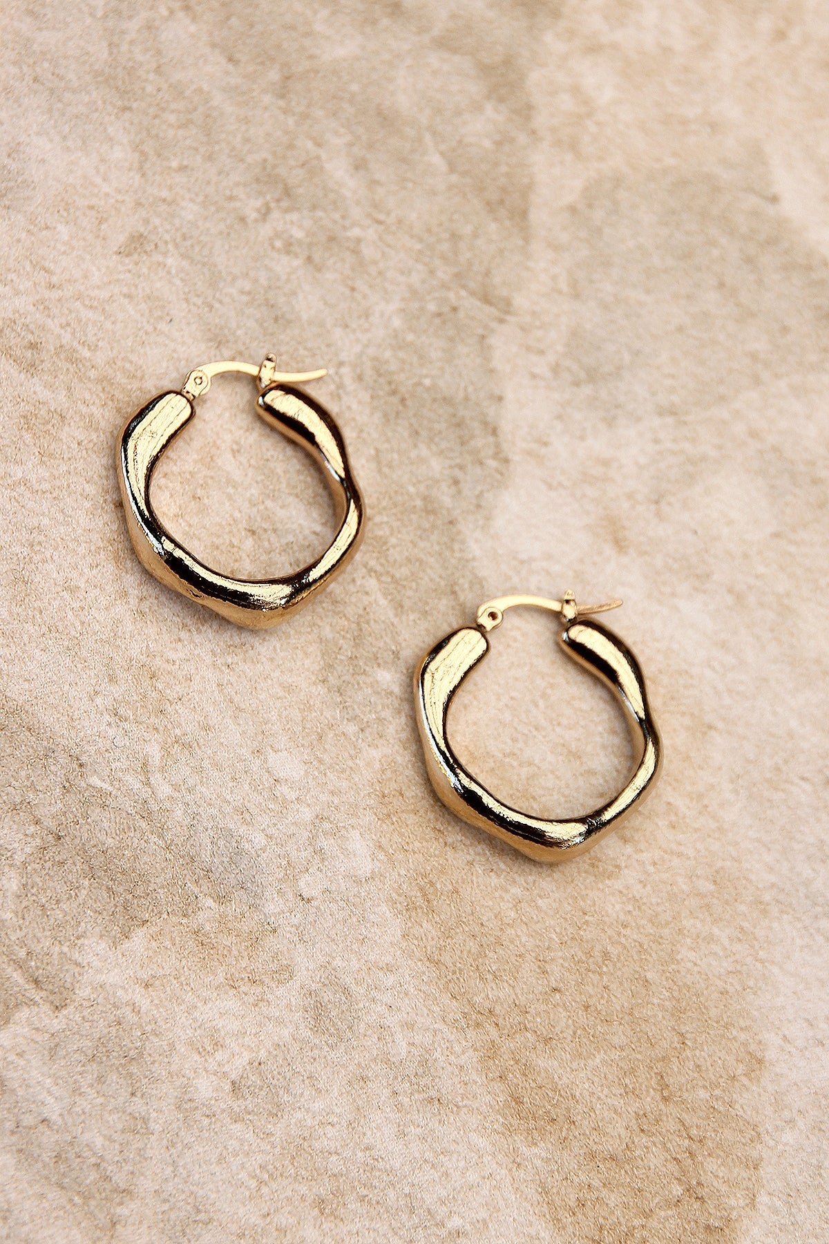 Neve Earrings-ROVOLE