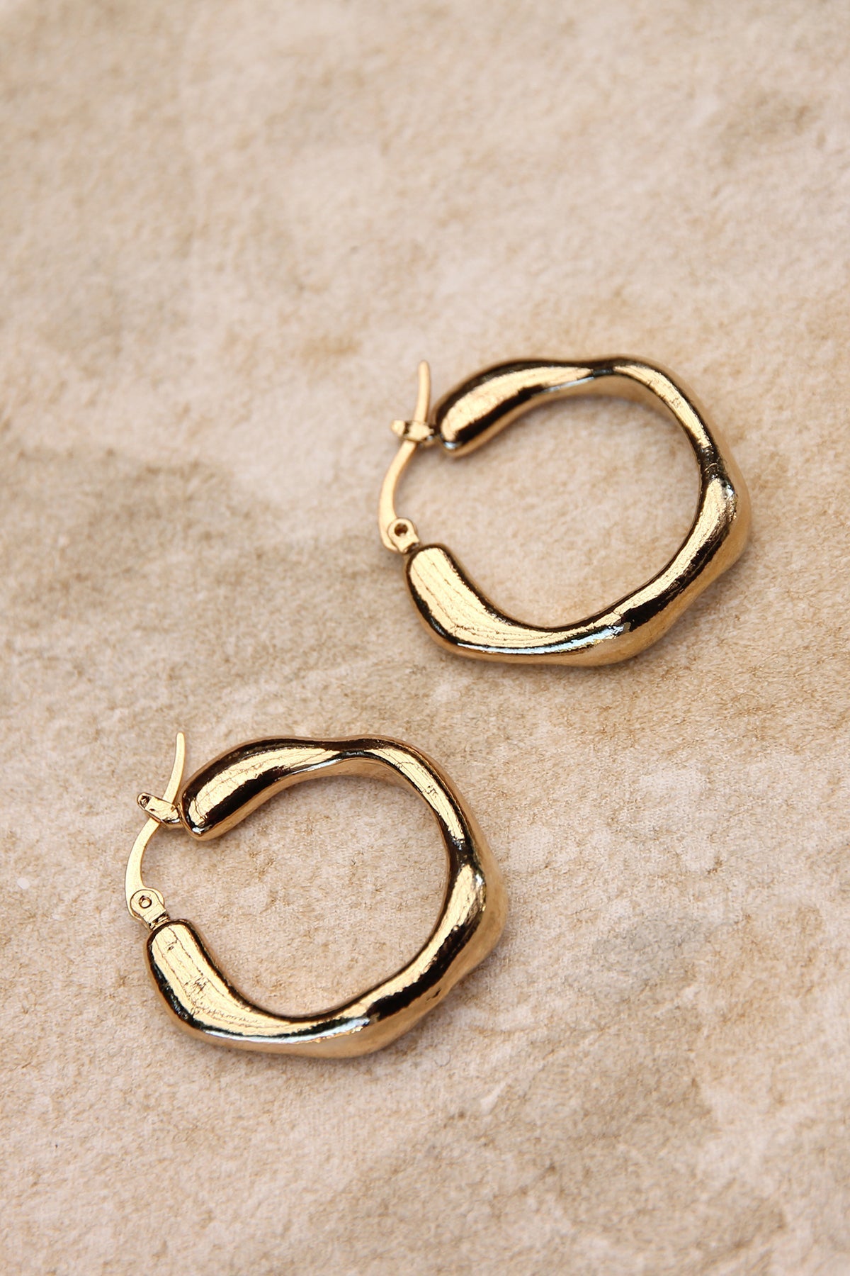 Neve Earrings-ROVOLE