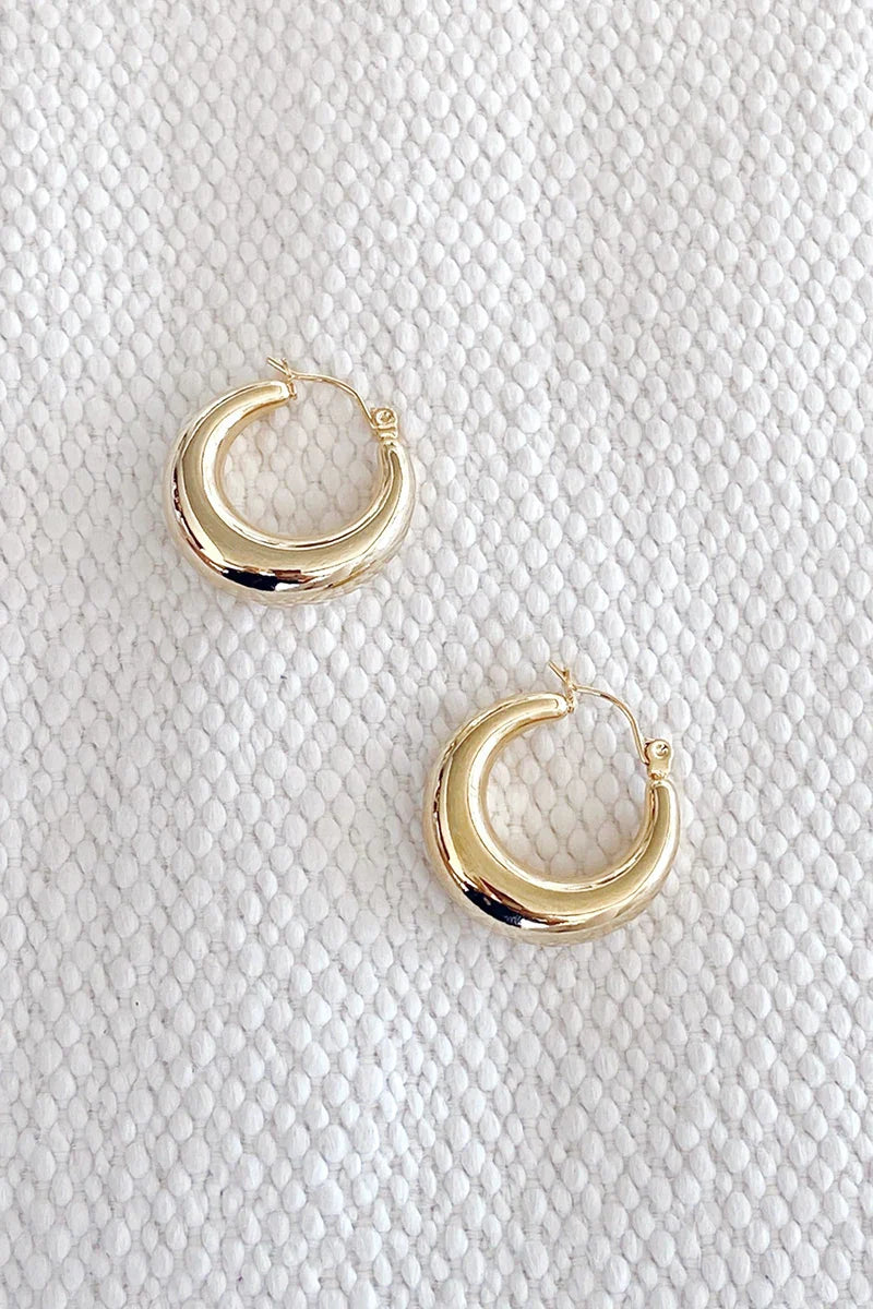 Essential Hoop Earrings - Gold-ROVOLE