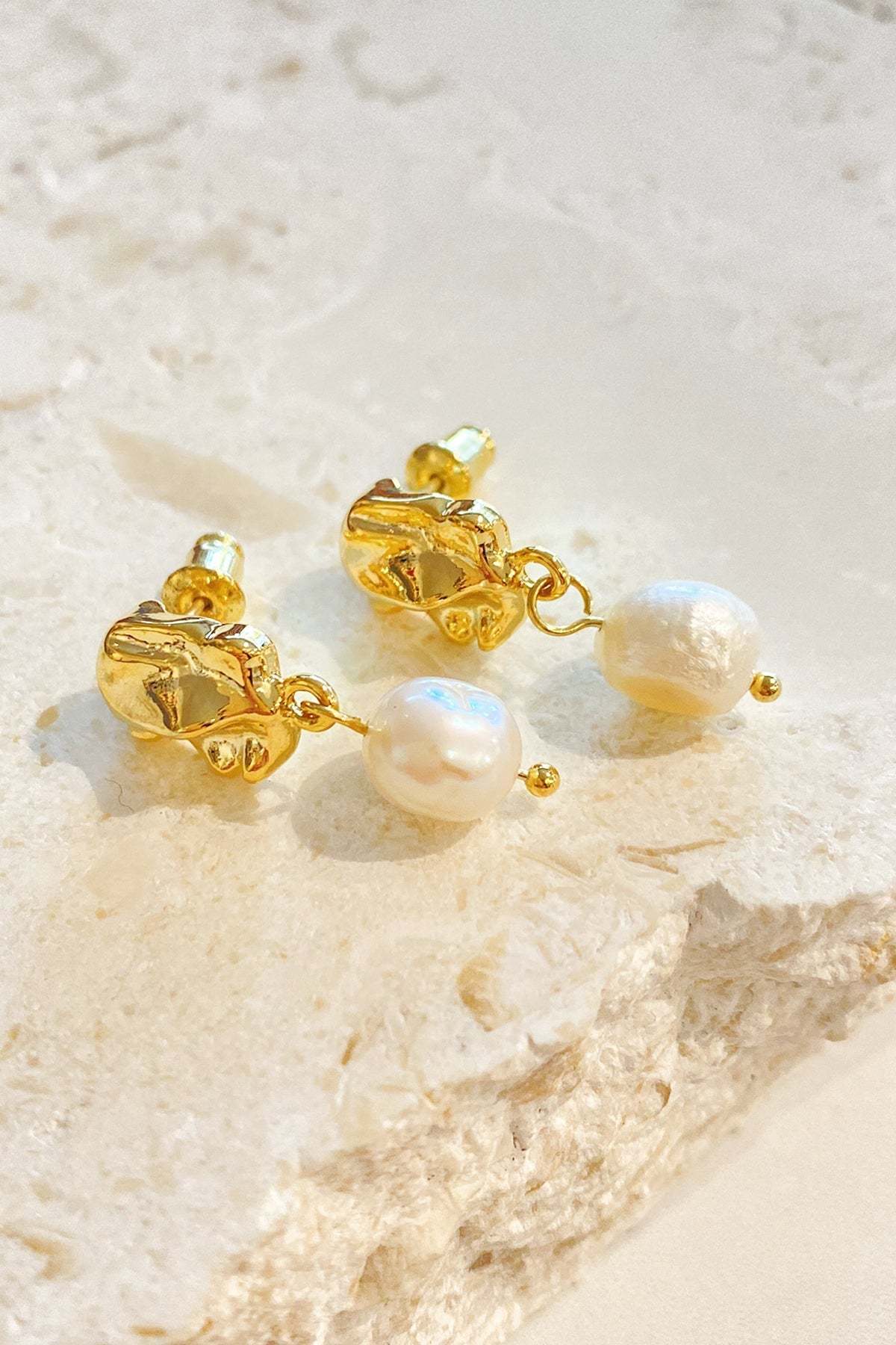 Mina Pearl Earrings-ROVOLE