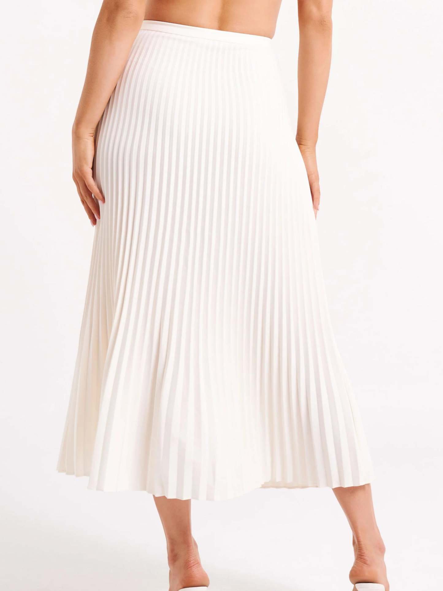 Crepe Knit Cravat Top & Pleated Suiting Maxi Skirt-ROVOLE