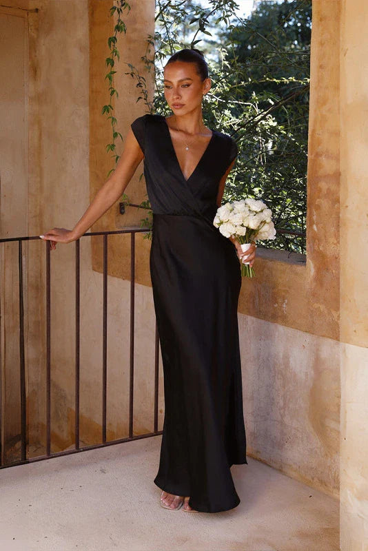 Selma Maxi Dress - Black-ROVOLE
