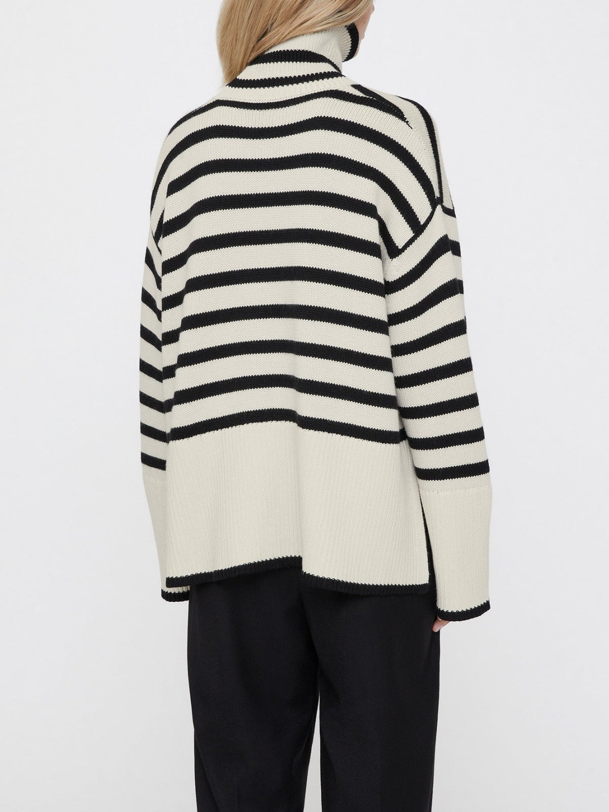 Turtleneck Striped Sweater-ROVOLE