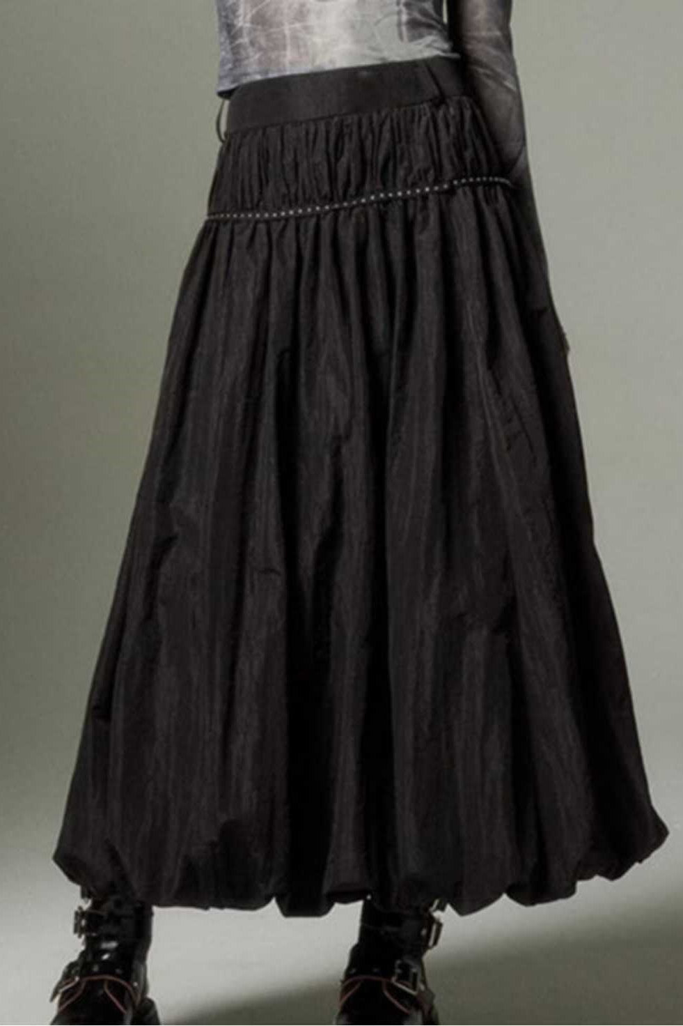 Vintage Ruffled Flowing Maxi Skirt-ROVOLE