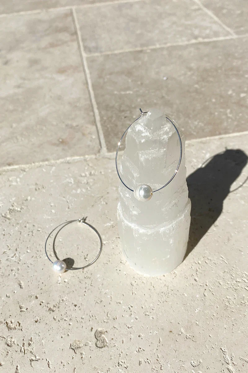 Simple Pearl Fine Wire Hoops - Cream/Silver-ROVOLE