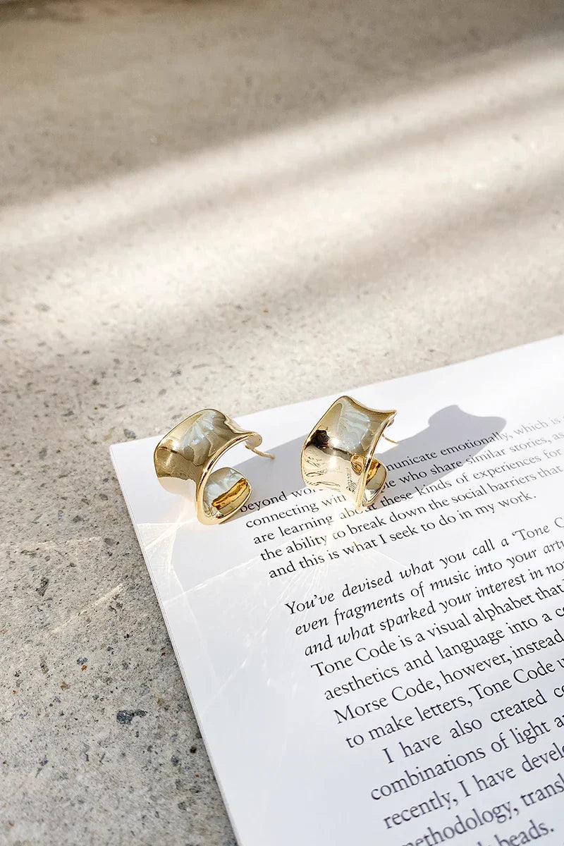 Erin Hoop Earrings - Gold-ROVOLE