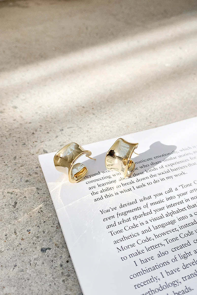Erin Hoop Earrings - Gold-ROVOLE