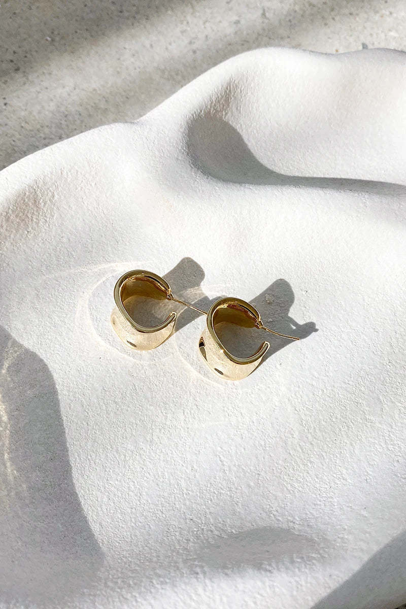 Erin Hoop Earrings - Gold-ROVOLE