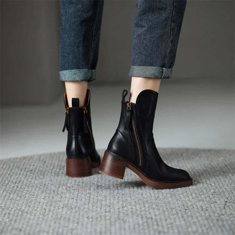Addison | Leather Ankle Boots with Zip-ROVOLE