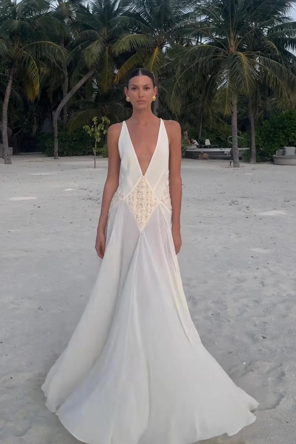 Lavinia Plunging V Maxi Dress-ROVOLE