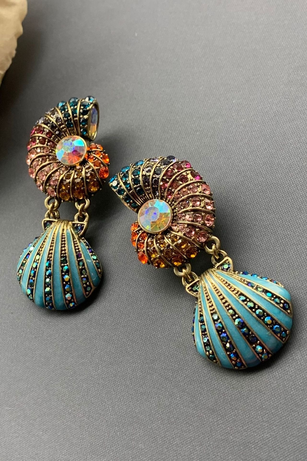 Amalia Flicker Shell Earrings-ROVOLE