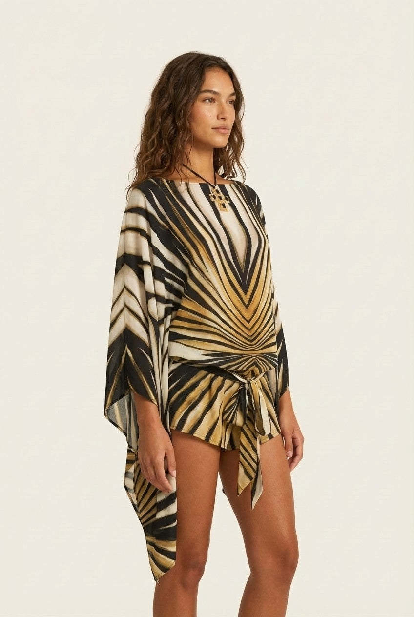 Abstract Muse Resort Blouse & Shorts Set