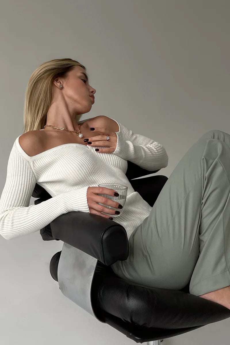 Women's Jumper With Shaped Cut In Milky-ROVOLE