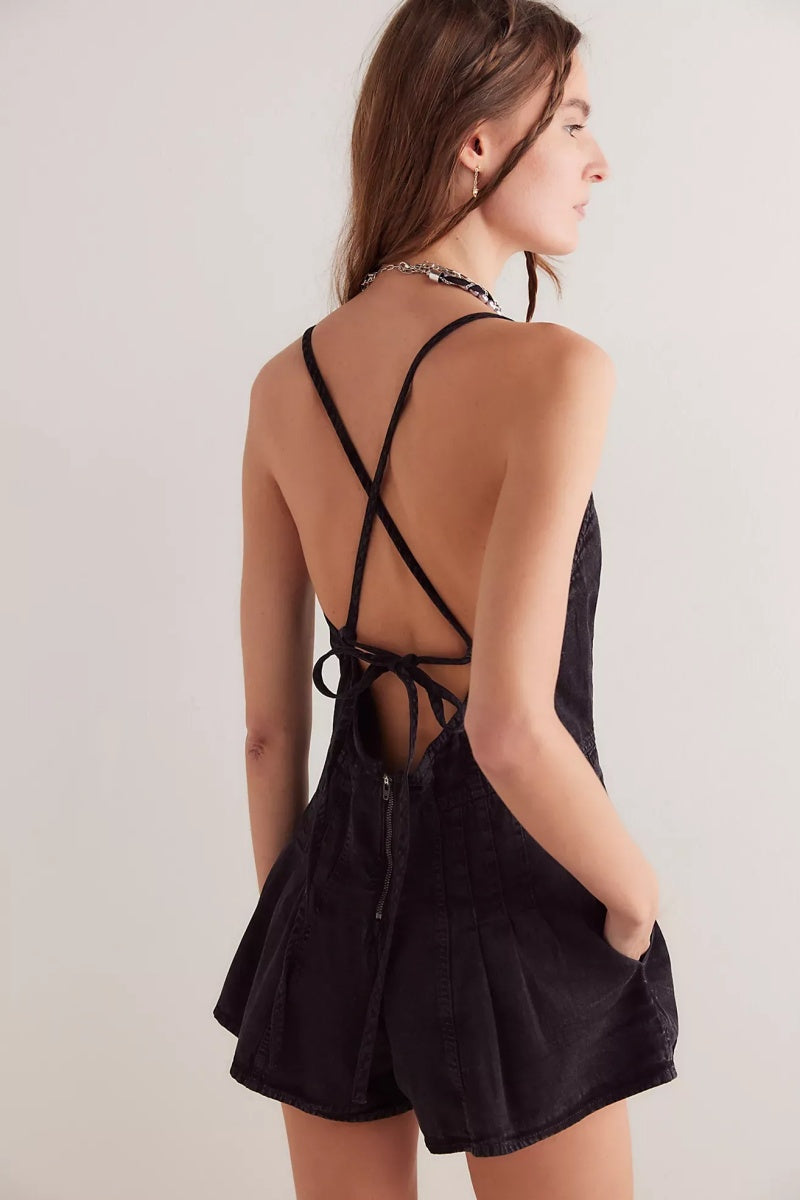 Sara V-neck Ruffle Hem Knit Mini Dress-ROVOLE