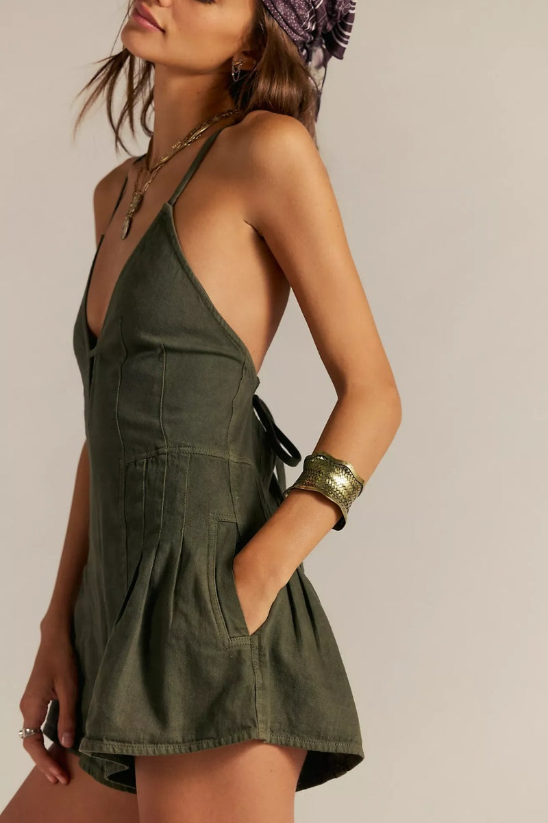 Sara V-neck Ruffle Hem Knit Mini Dress-ROVOLE