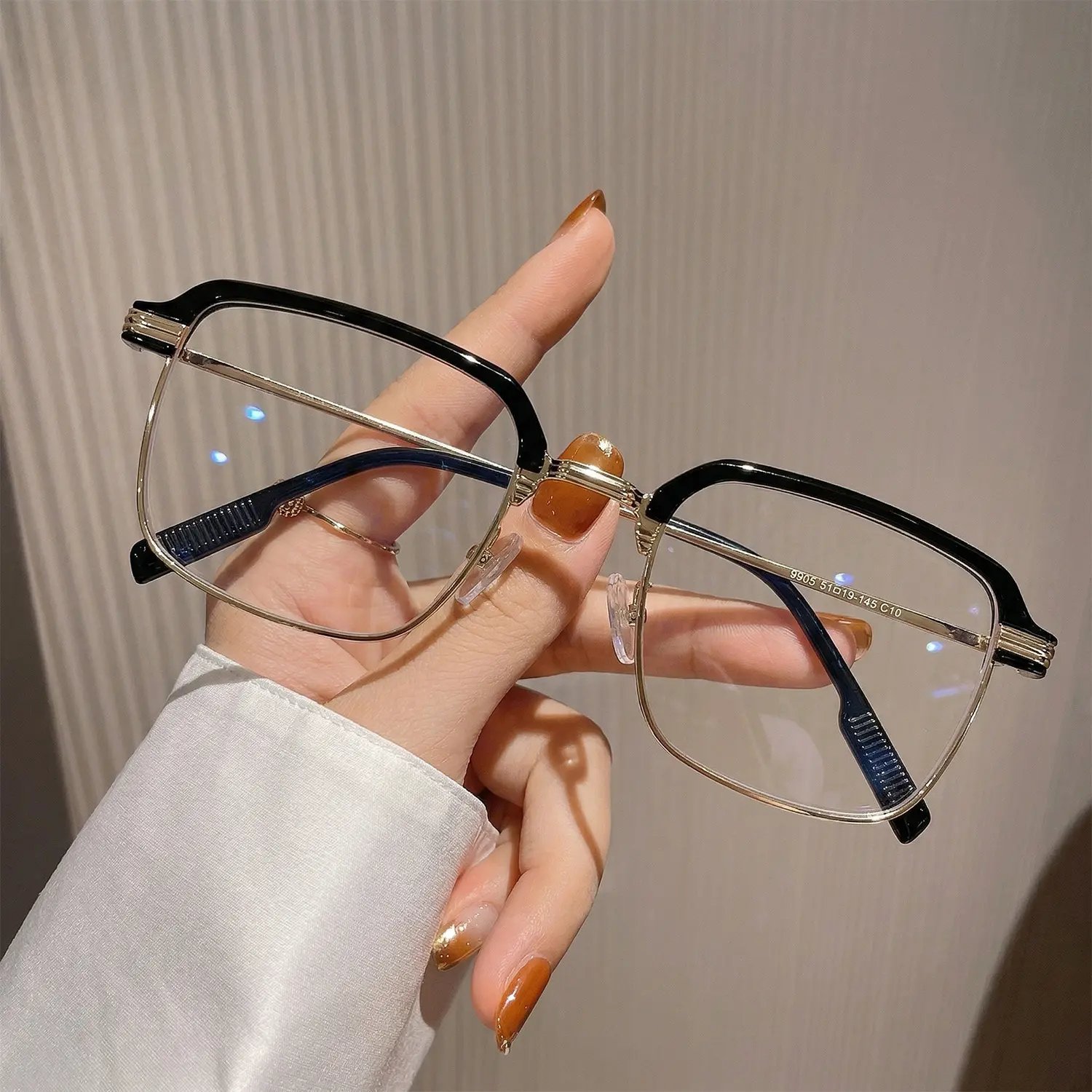🔥BUY 1 GET 1 FREE👓✨ 2026 Smart Auto-Adjusting HD Reading Glasses — Intelligent Focus (0-400 Degree), Blue Light Blocking & All-Distance Vision (No More Swapping Glasses)
